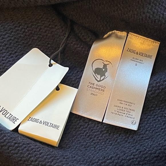 Zadig & Voltaire cashmere sweater navy Alma Button-Trimmed turtleneck small NWT - Picture 9 of 10